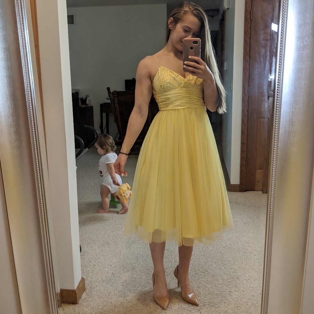 Super cute yellow dress